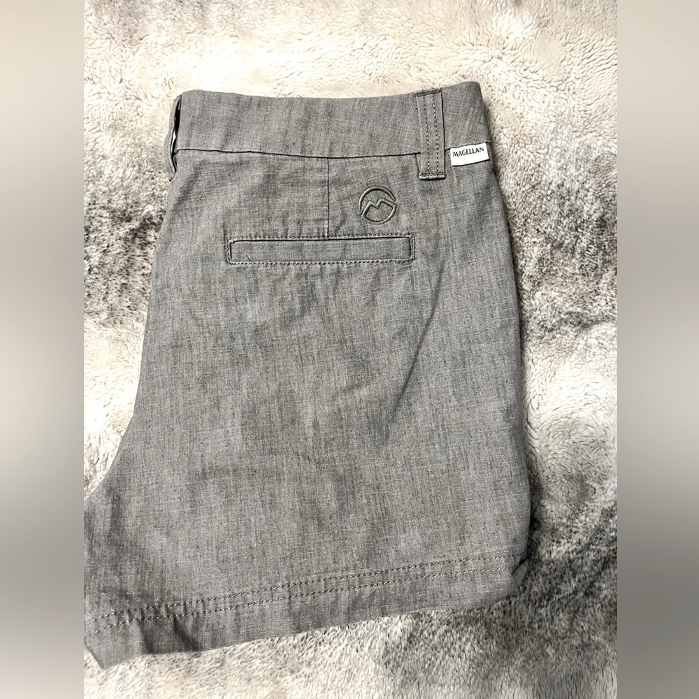 Magellan sport/golf shorts. Like new.